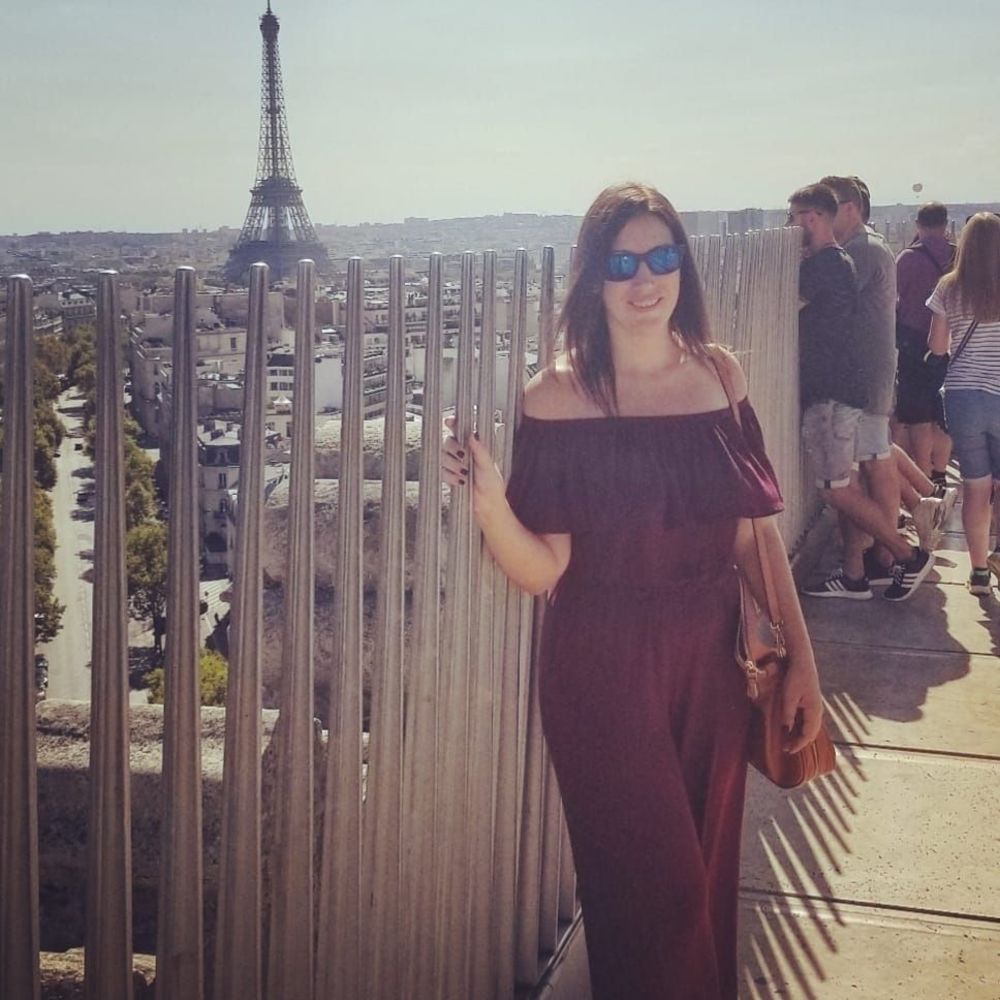 Meet your Posher, Lora